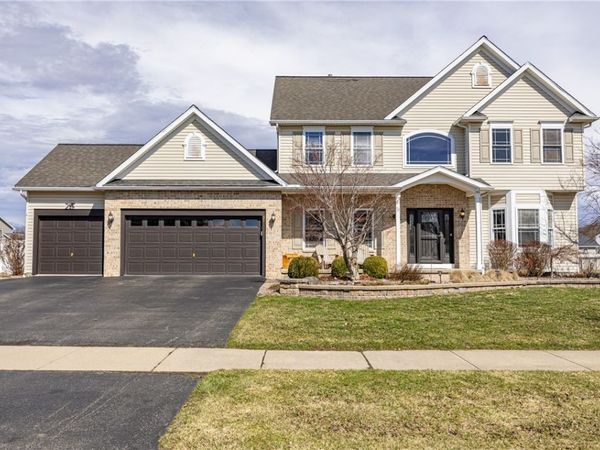 31 Aston Villa, North Chili, NY 14514