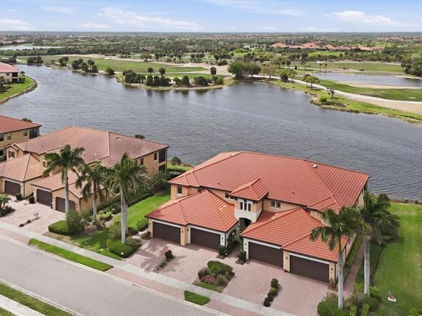 23455 AWABUKI DRIVE , Unit 16-201, VENICE, FL 34293