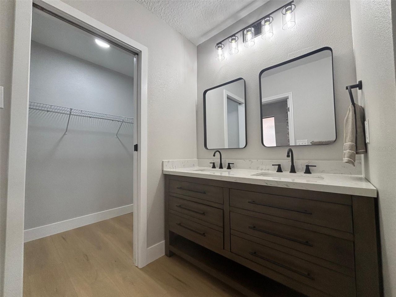 4208 Arbor Oaks Court , Orlando, FL 32808 Photo