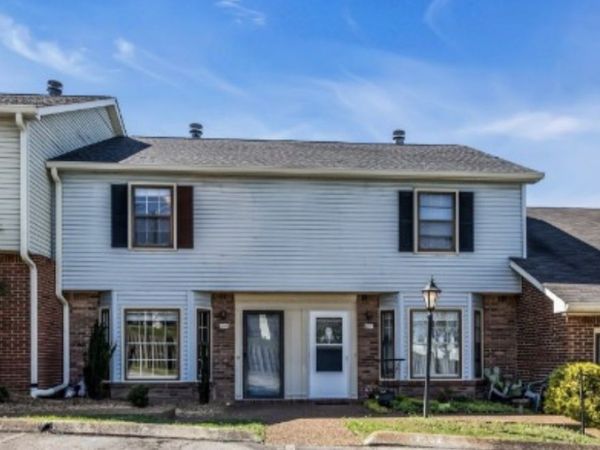 2204 Union Place Court , Columbia, TN 38401