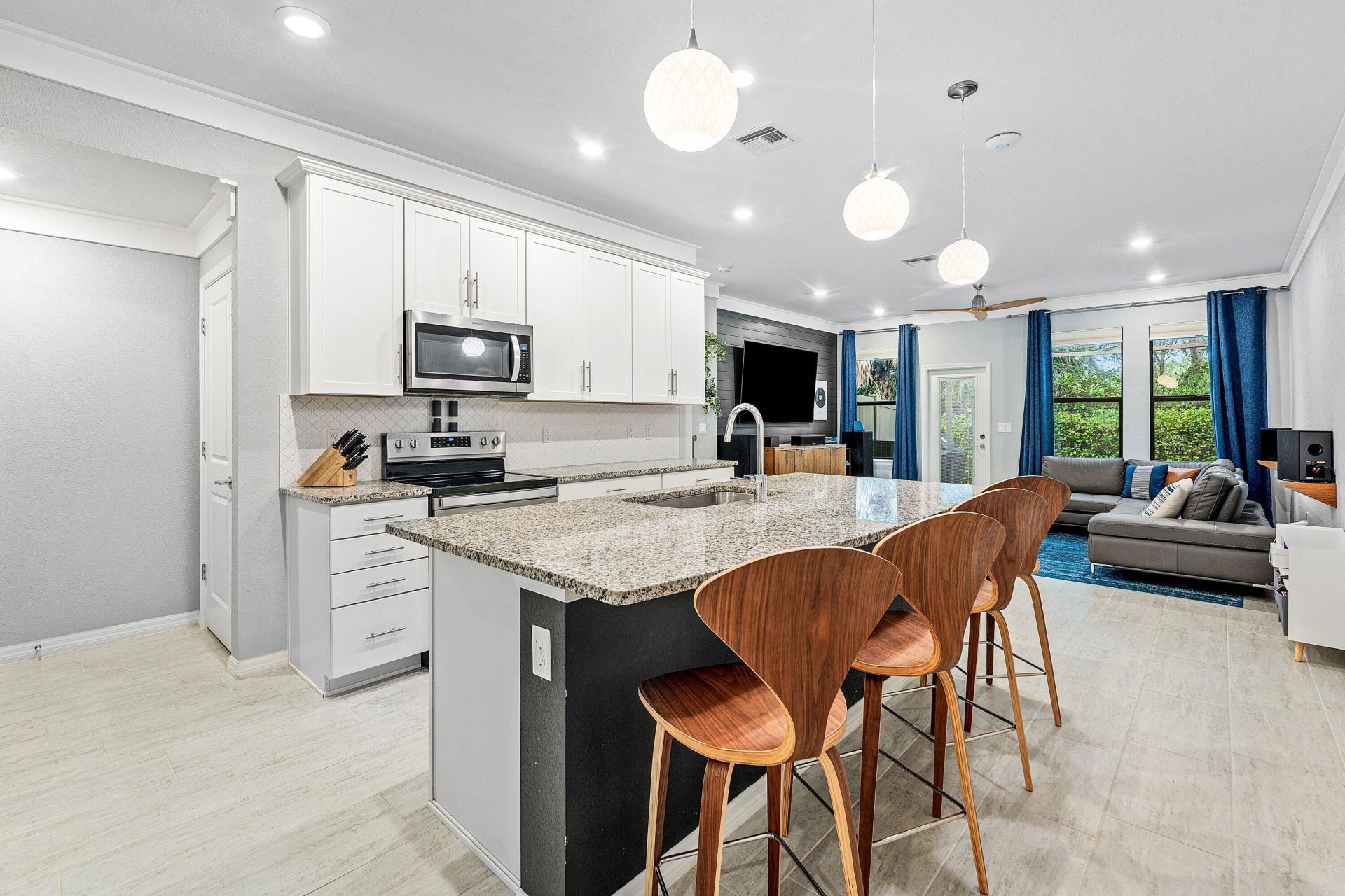 2345 Byron Street, Palm Springs, FL 33406 Photo