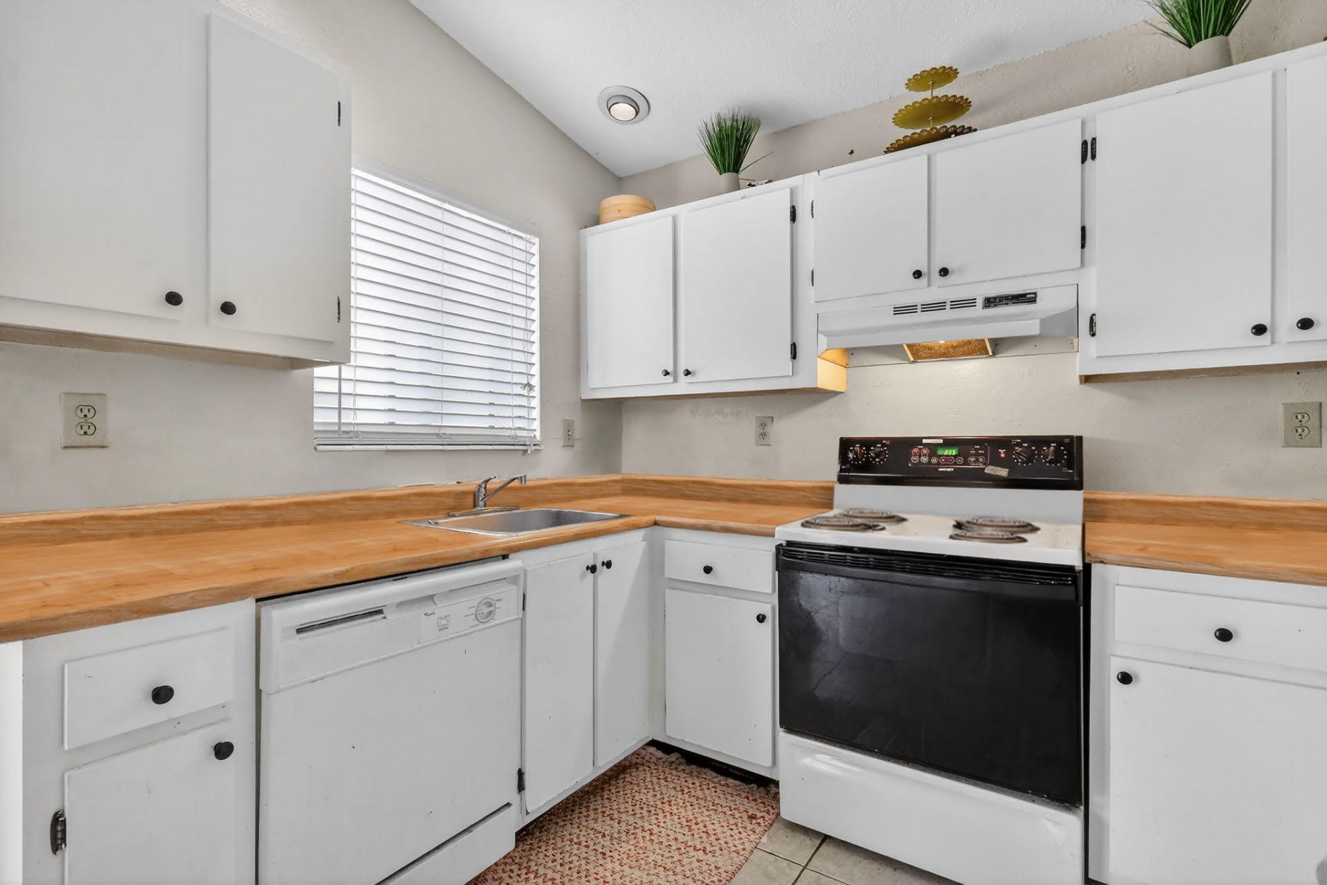 9721 W Daffodil Lane, Miramar, FL 33025 Photo