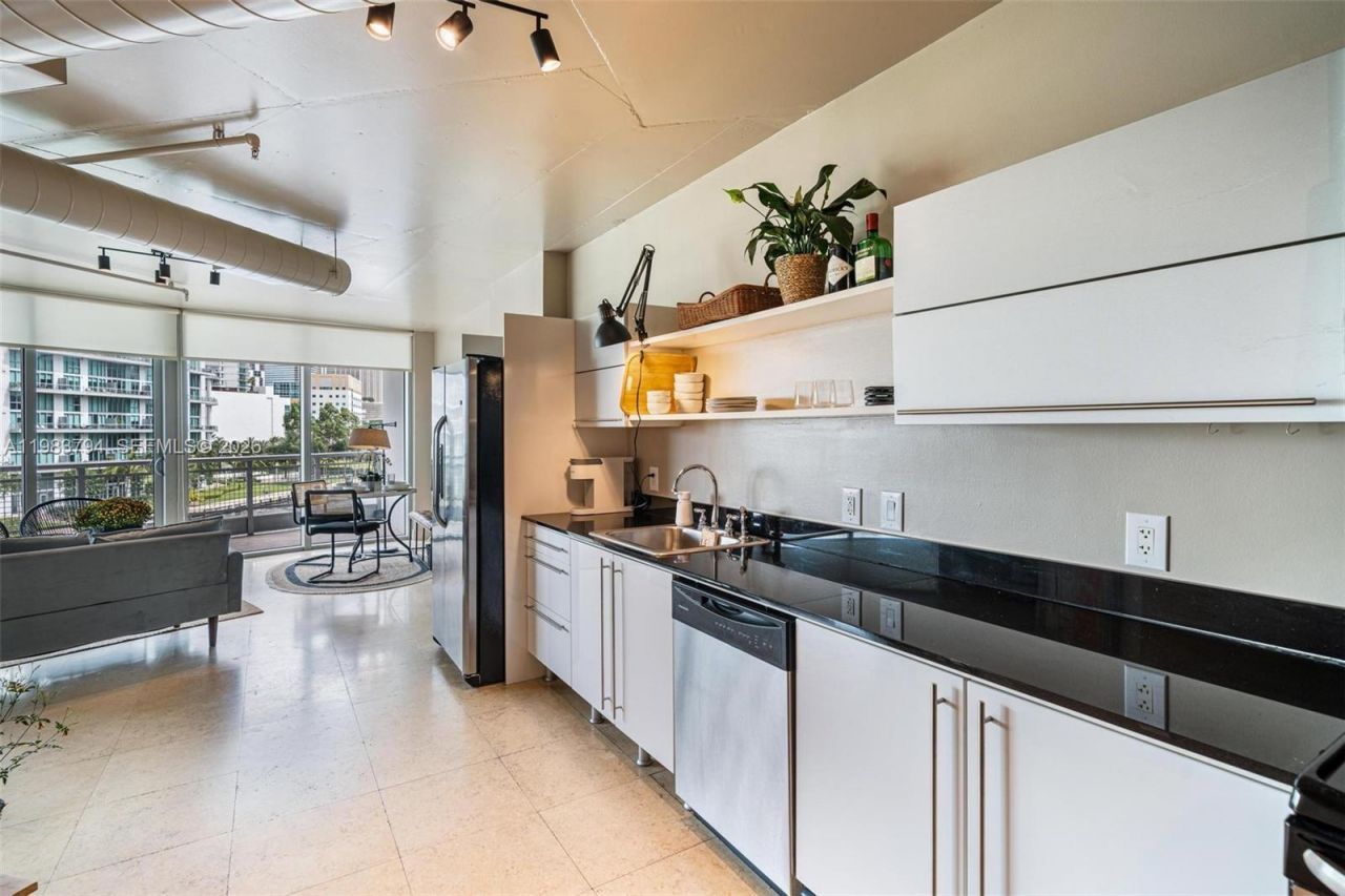 690 SW 1st Ct, Unit 501, Miami, FL 33130 Photo