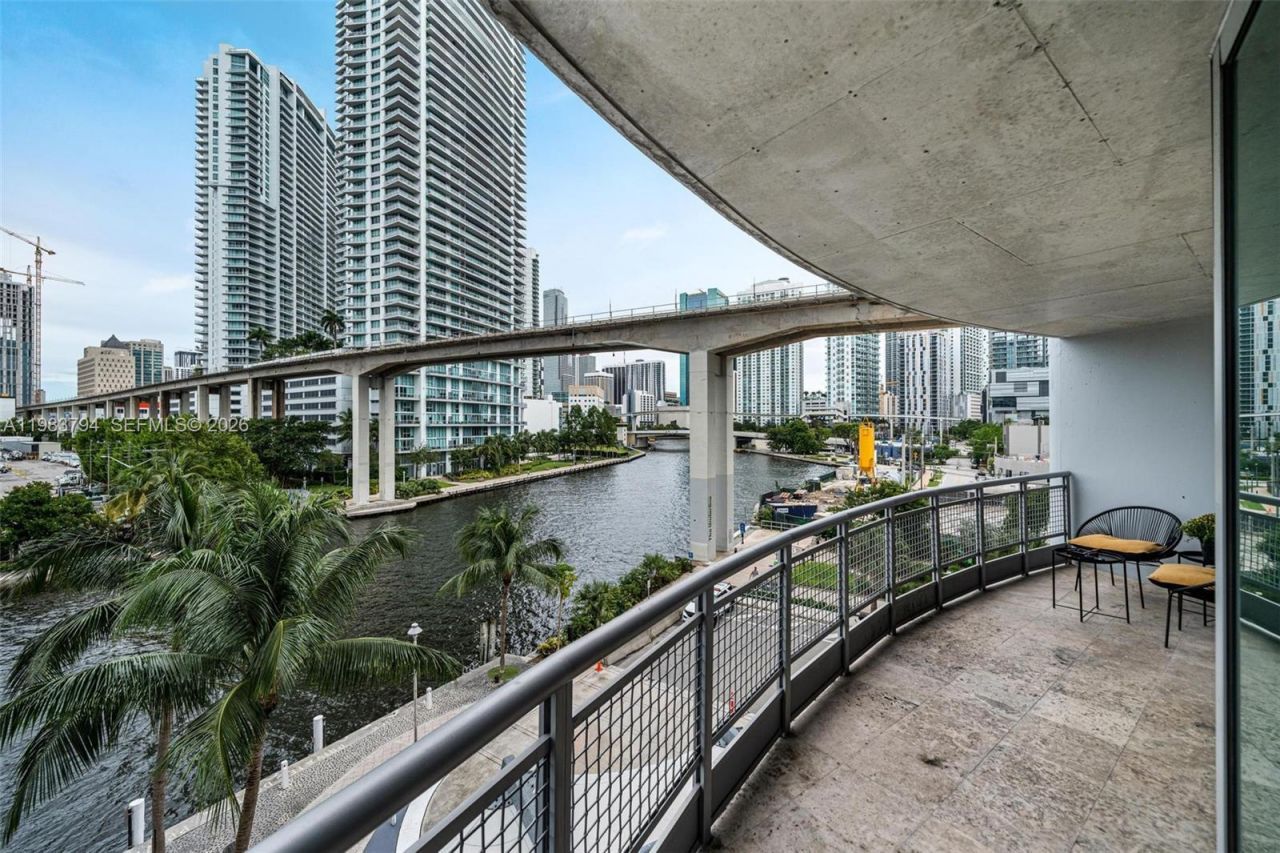 690 SW 1st Ct, Unit 501, Miami, FL 33130 Photo