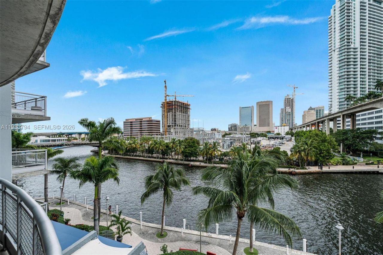 690 SW 1st Ct, Unit 501, Miami, FL 33130 Photo