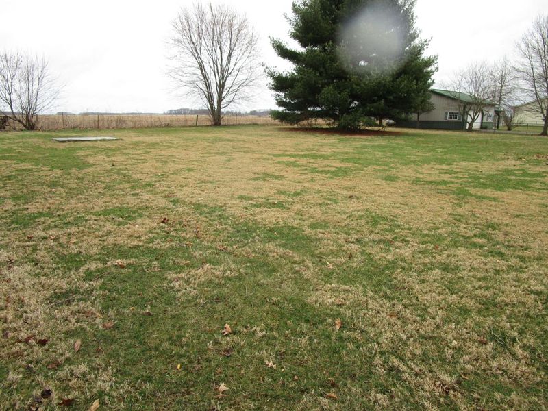 4954 E County Line Road, Springfield, OH 45502 Photo 2