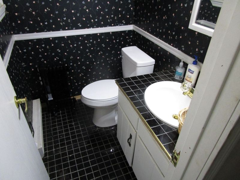 4954 E County Line Road, Springfield, OH 45502 Photo 9