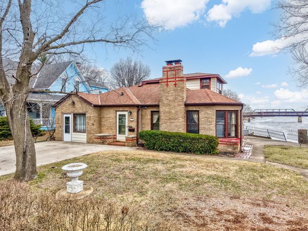 226 Clay Street, Ottawa, IL 61350