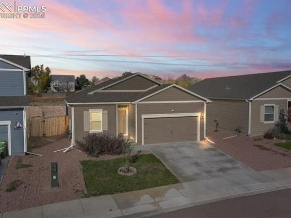 6262 Meadowbank Lane, Colorado Springs, CO 80925