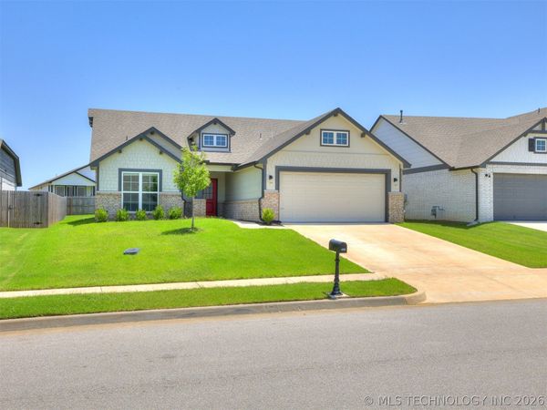 12333 N 132nd Avenue E, Collinsville, OK 74021
