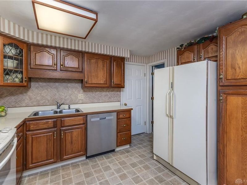 7201 Belle Plain Drive, Huber Heights, OH 45424 Photo 10