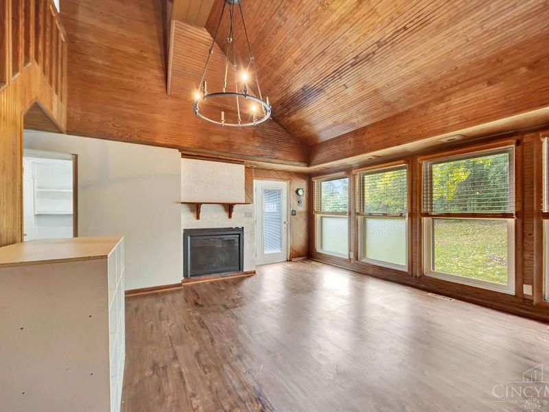 1833 Leona Drive, Green Township, OH 45238 Photo 12