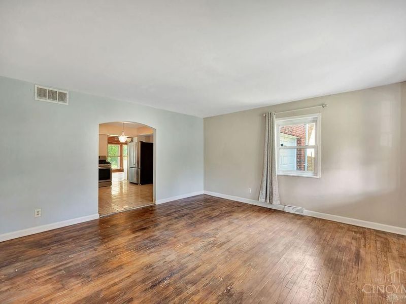 1833 Leona Drive, Green Township, OH 45238 Photo 7