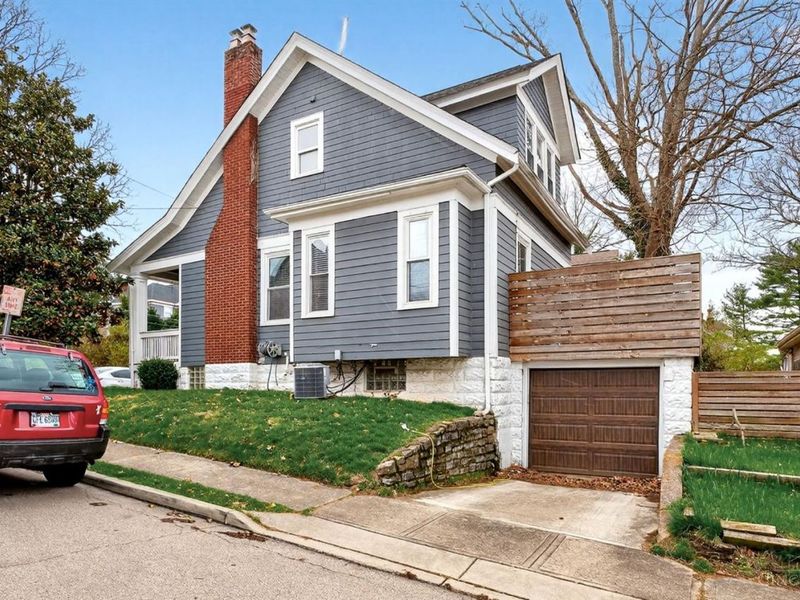 2242 Ivy Avenue, Cincinnati, OH 45208 Photo 2