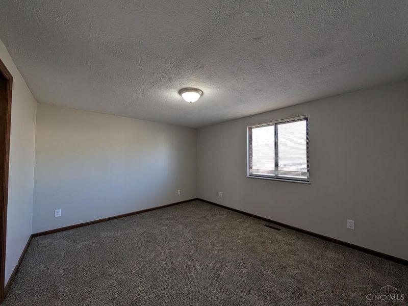 3687 Charter Oak, Batavia Twp, OH 45102 Photo 8