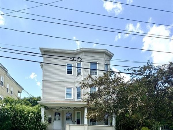 40 Orchard St, Chicopee, MA 01013