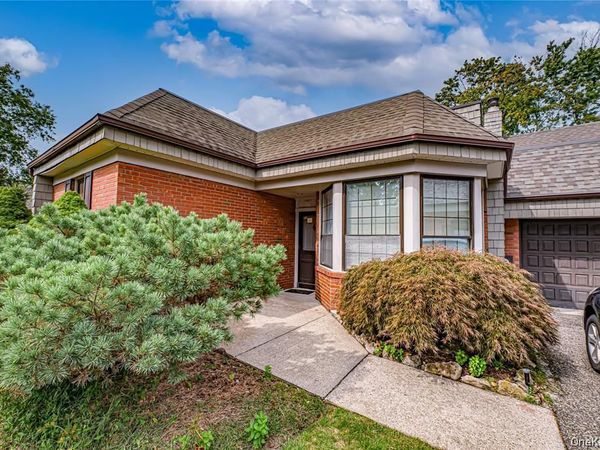 52 E Admirals Drive , Bay Shore, NY 11706