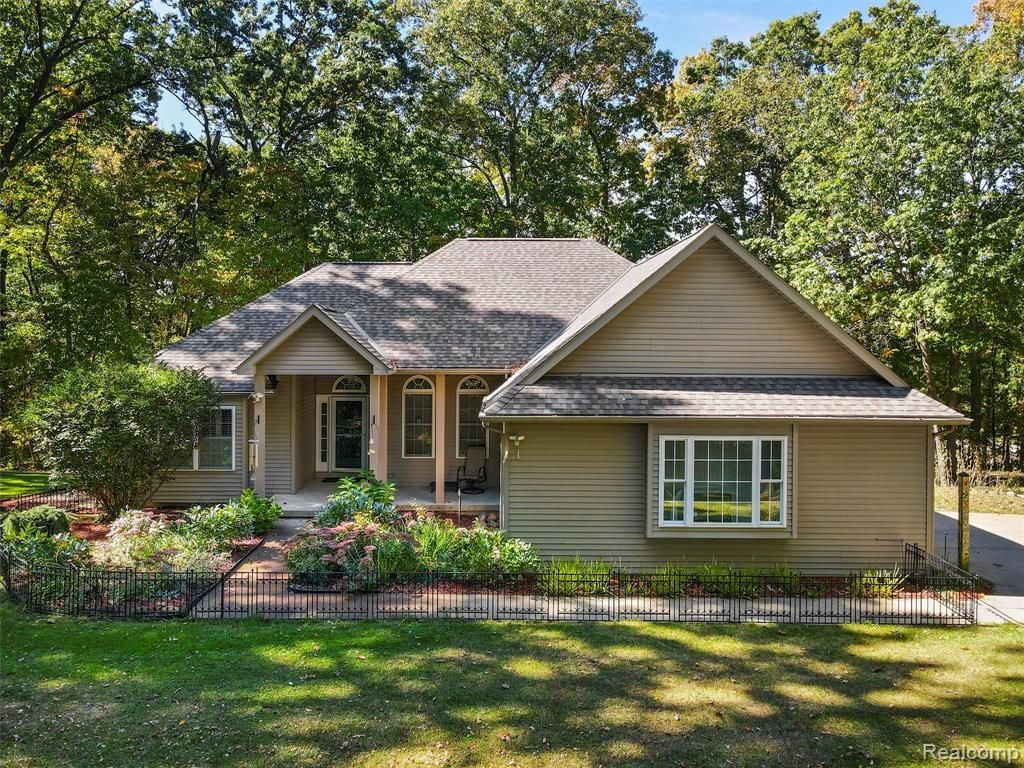 11371 Runyan Lake Road, Tyrone Township, MI 48430 Main Photo