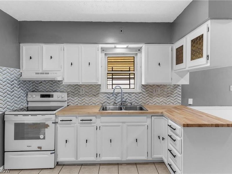 52 Rhoda Avenue, Youngstown, OH 44509 Photo 3