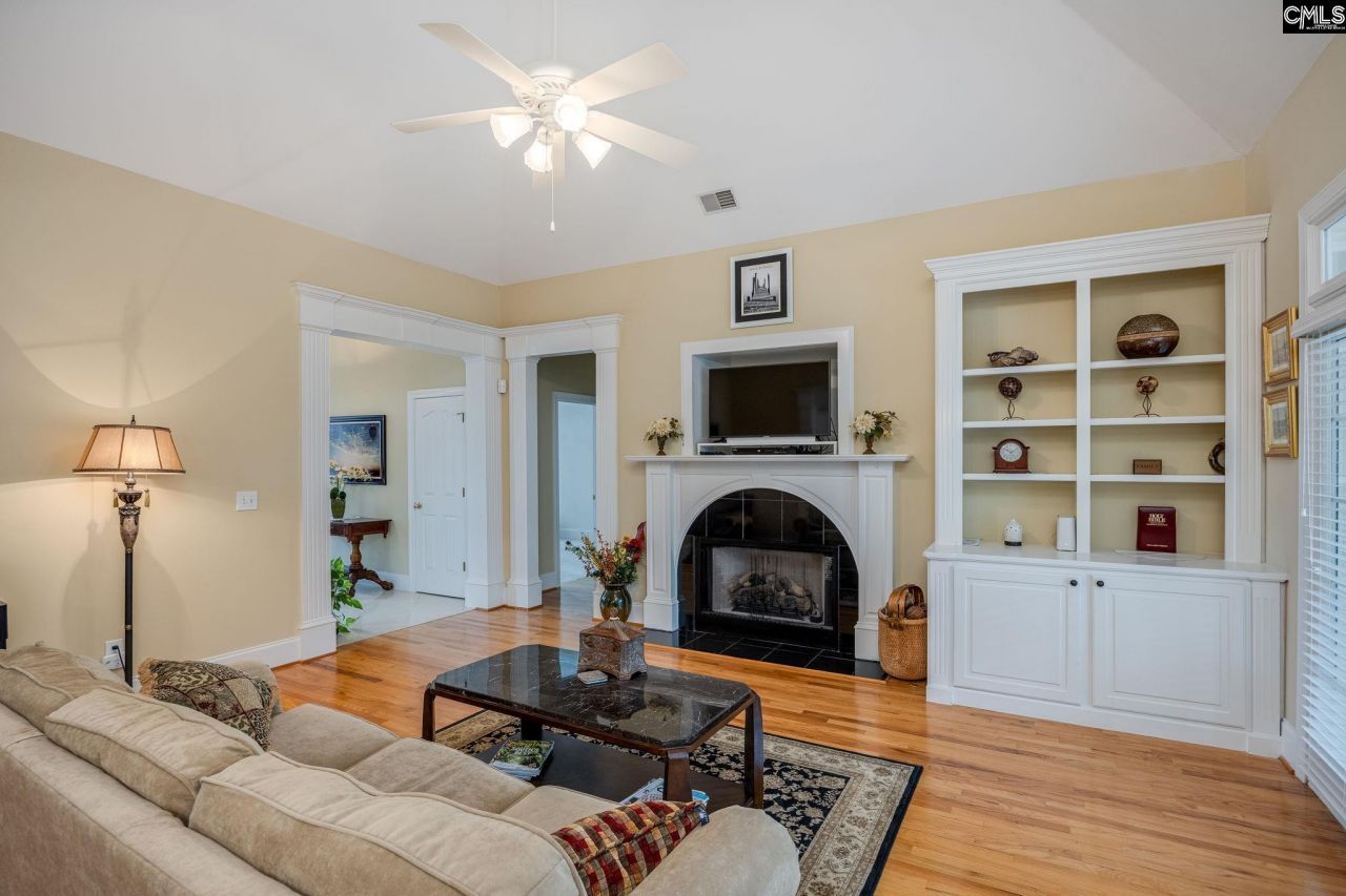 117 Parish Walk Photo 22