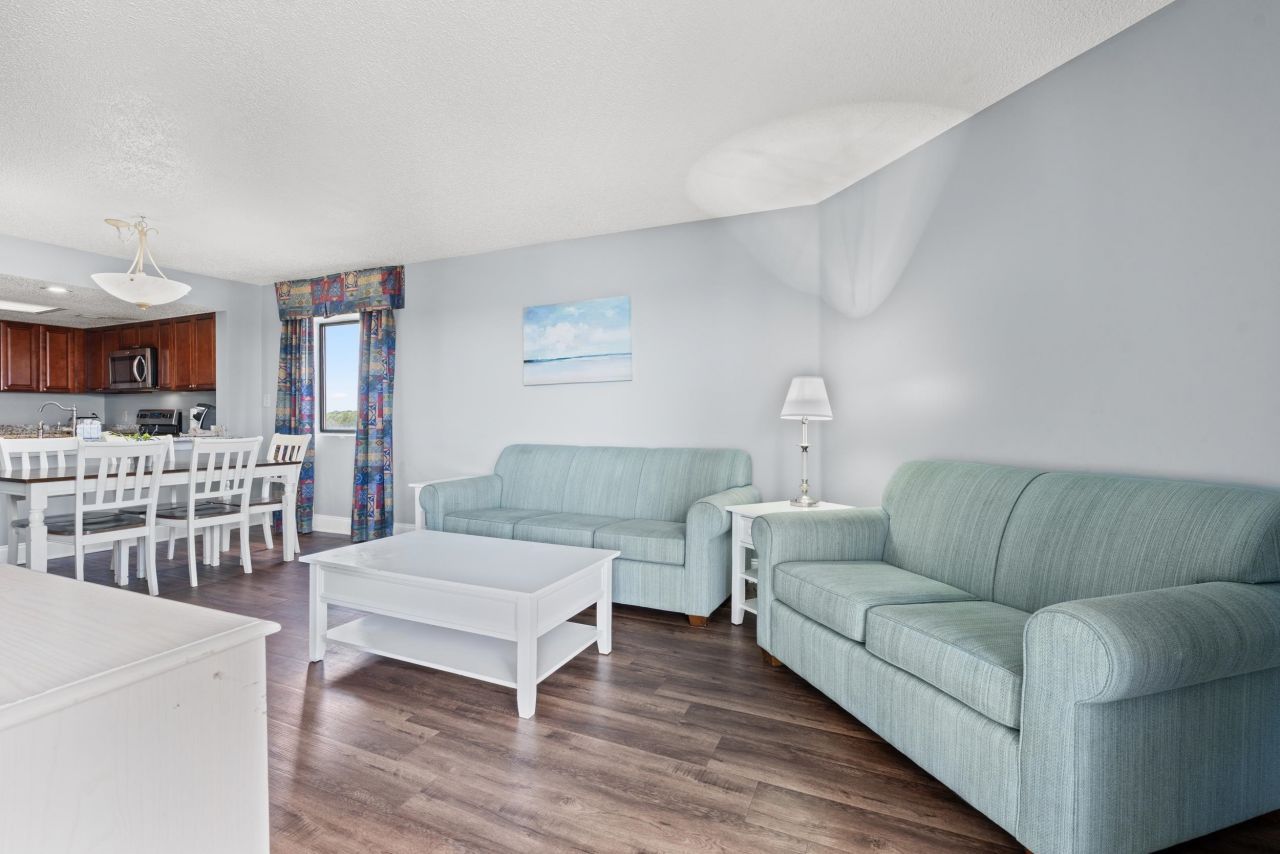 201 74th Ave. N  Photo 4