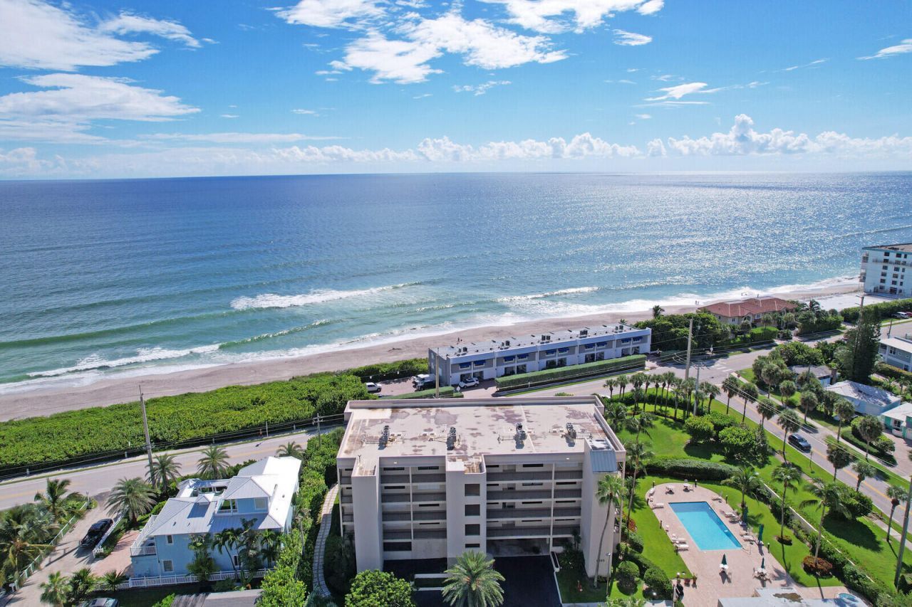 1055 Ocean Drive, Unit 403, Juno Beach, FL 33408 Photo