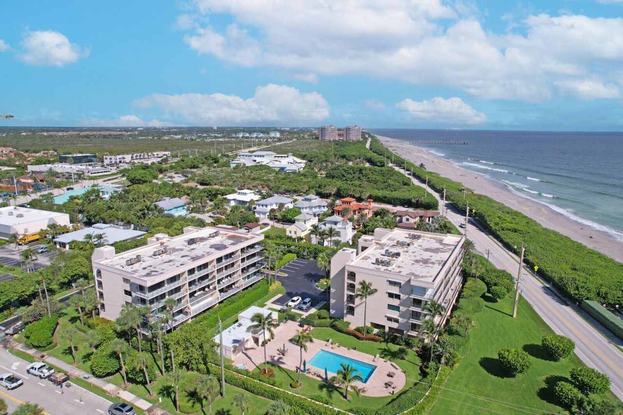 1055 Ocean Drive, Unit 403, Juno Beach, FL 33408 Photo