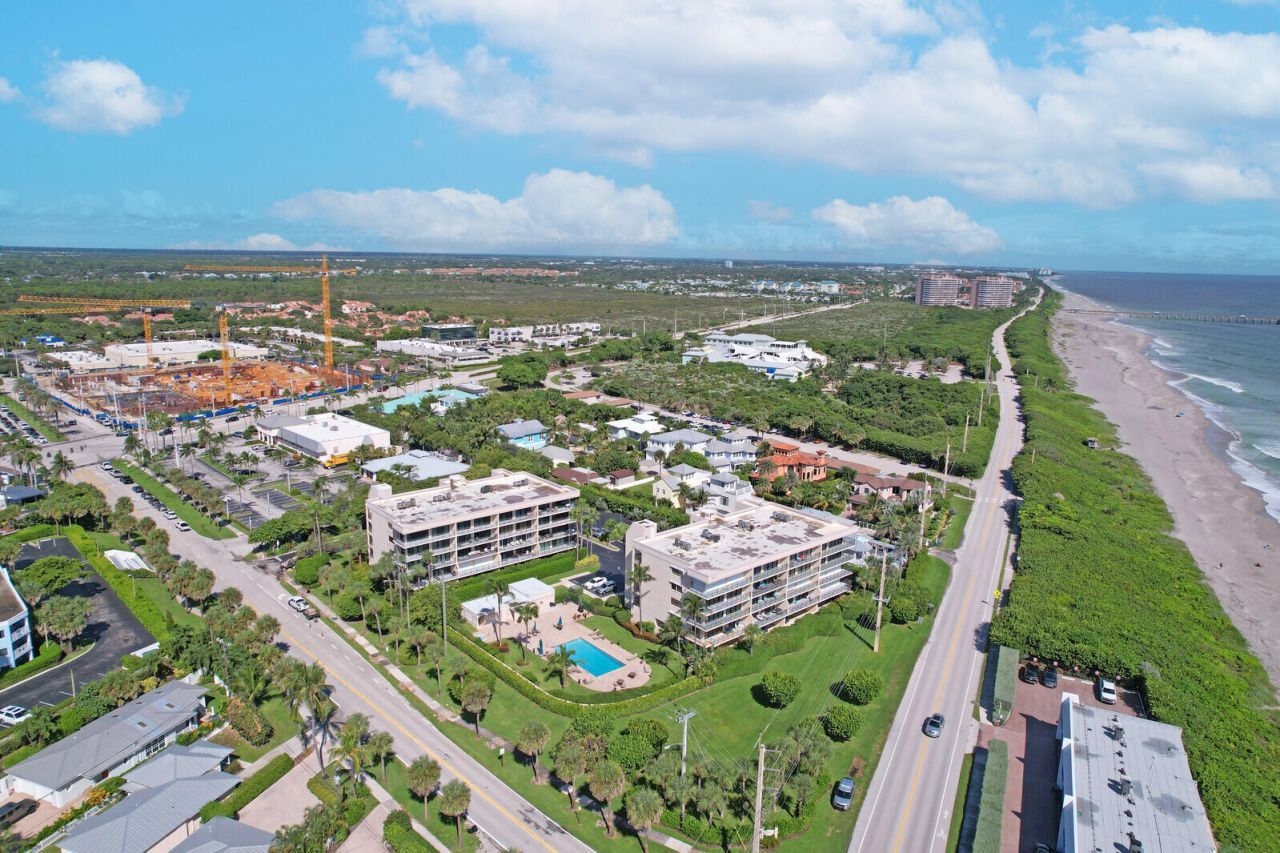 1055 Ocean Drive, Unit 403, Juno Beach, FL 33408 Photo