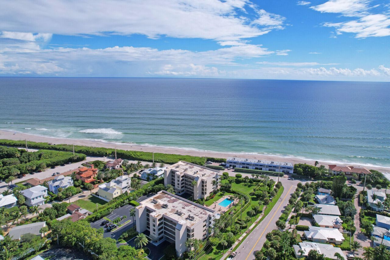 1055 Ocean Drive, Unit 403, Juno Beach, FL 33408 Photo