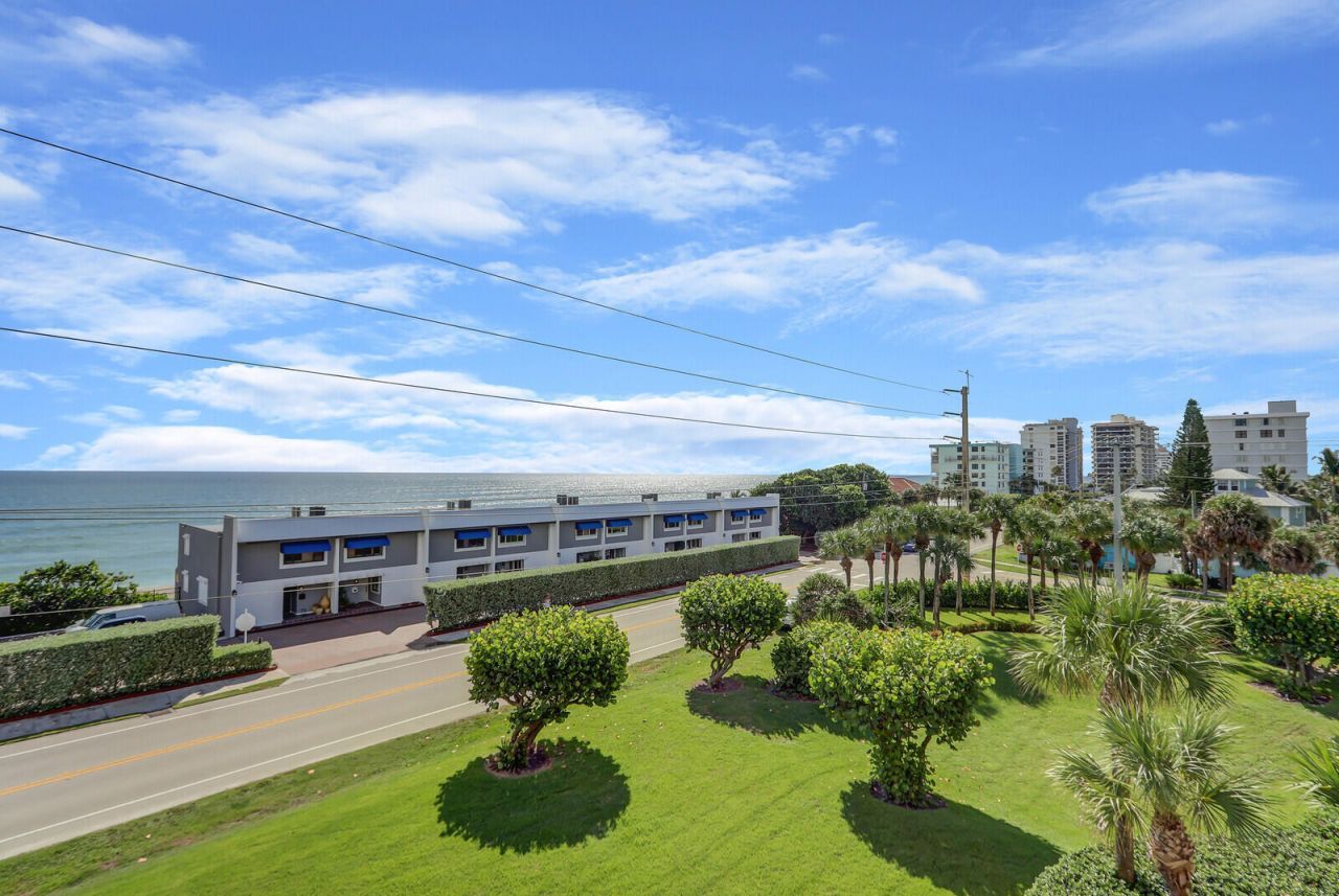 1055 Ocean Drive, Unit 403, Juno Beach, FL 33408 Photo