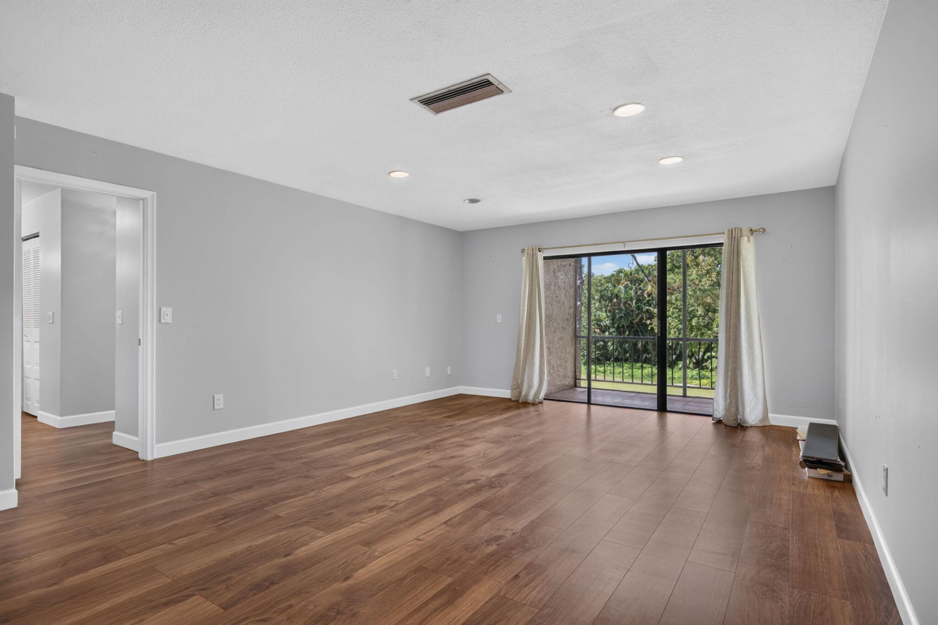 21501 Juego Circle, Unit 29 F, Boca Raton, FL 33433 Photo
