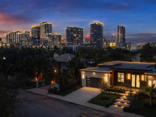 801 SE 6th Court, Fort Lauderdale, FL 33301