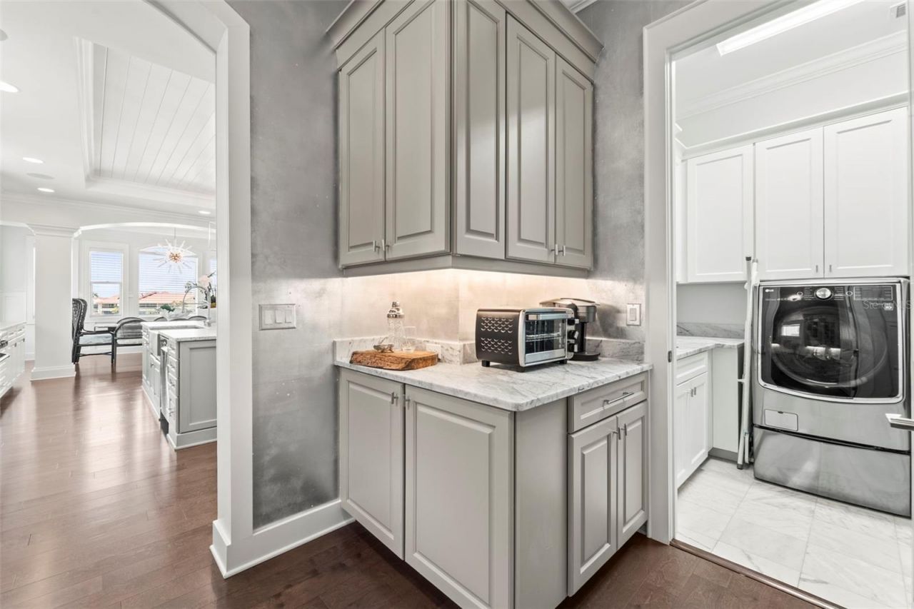 19 Bayfront Court S, Saint Petersburg, FL 33711 Photo