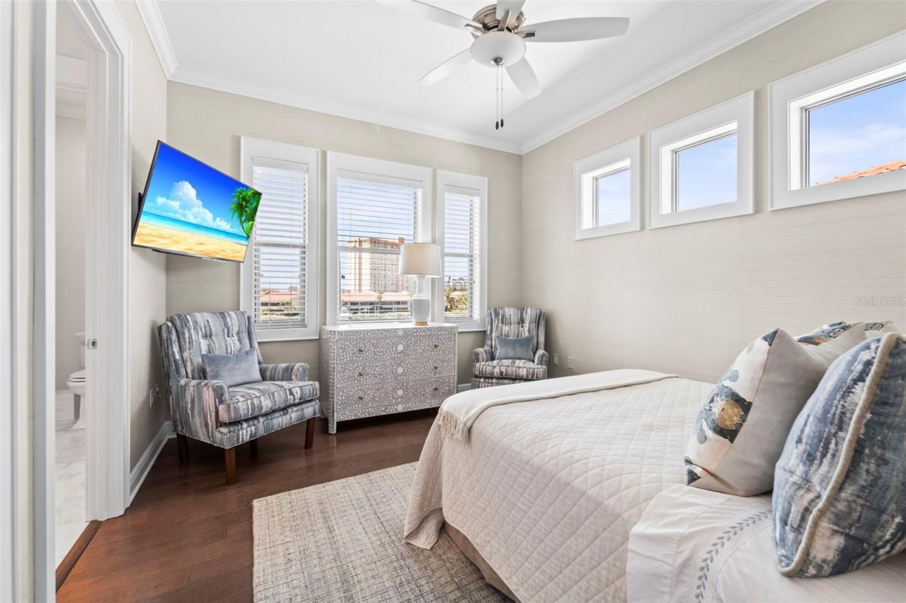 19 Bayfront Court S, Saint Petersburg, FL 33711 Photo