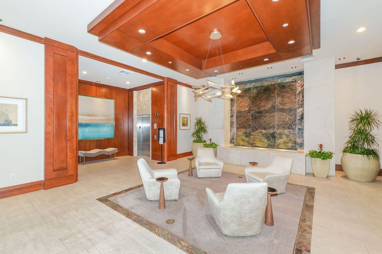 100 Central Avenue, Unit C521, Sarasota, FL 34236 Photo