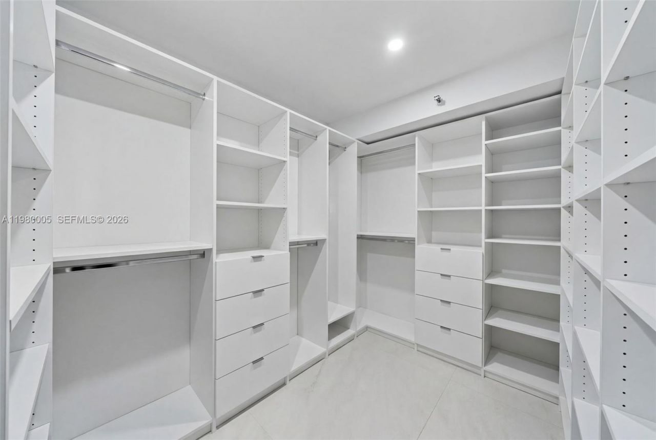 2843 S Bayshore Dr , Unit 5F, Miami, FL 33133 Photo