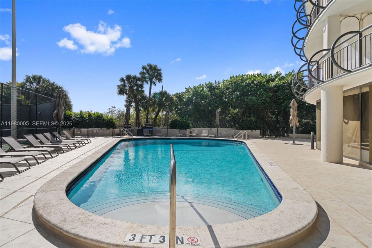 2843 S Bayshore Dr , Unit 5F, Miami, FL 33133 Photo