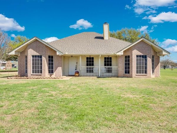 205 Alesha Road, Red Oak, TX 75154