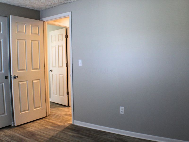 2472 Nassau Drive, Columbus, OH 43232 Photo 16