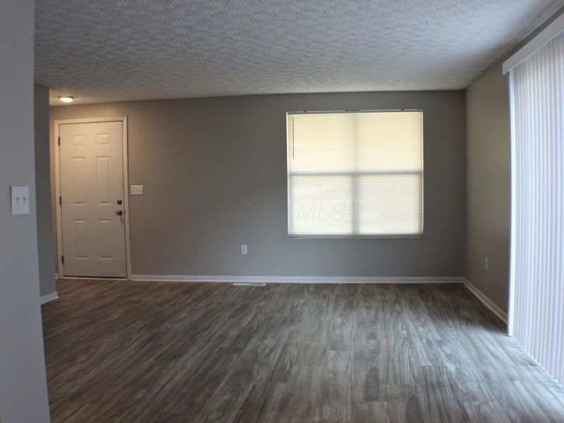 2472 Nassau Drive, Columbus, OH 43232 Photo 4