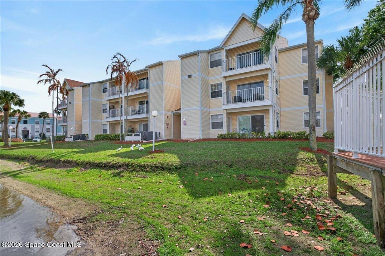 650 Island Club Court, Unit 142, Indialantic, FL 32903 Photo