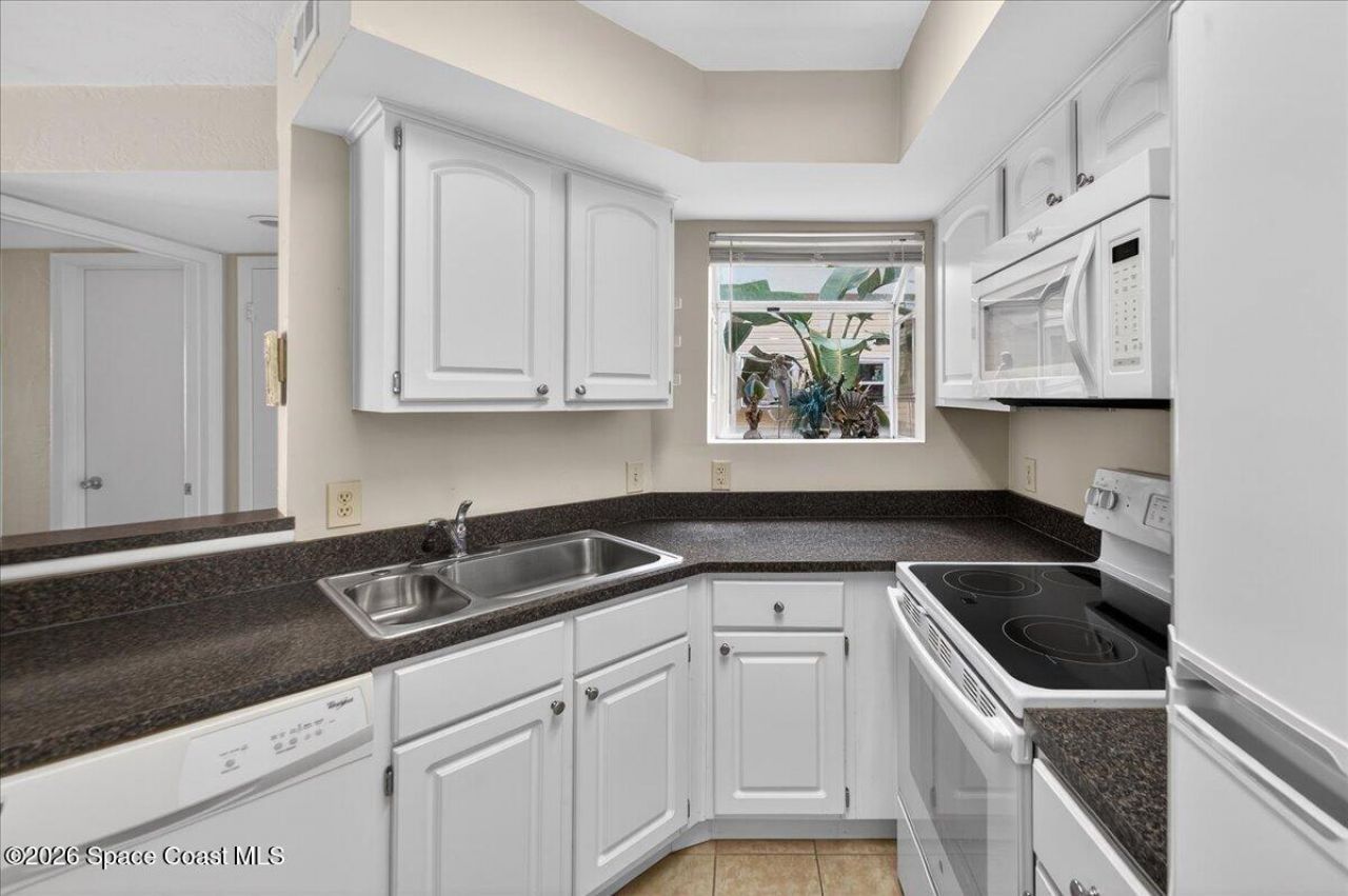 650 Island Club Court, Unit 142, Indialantic, FL 32903 Photo