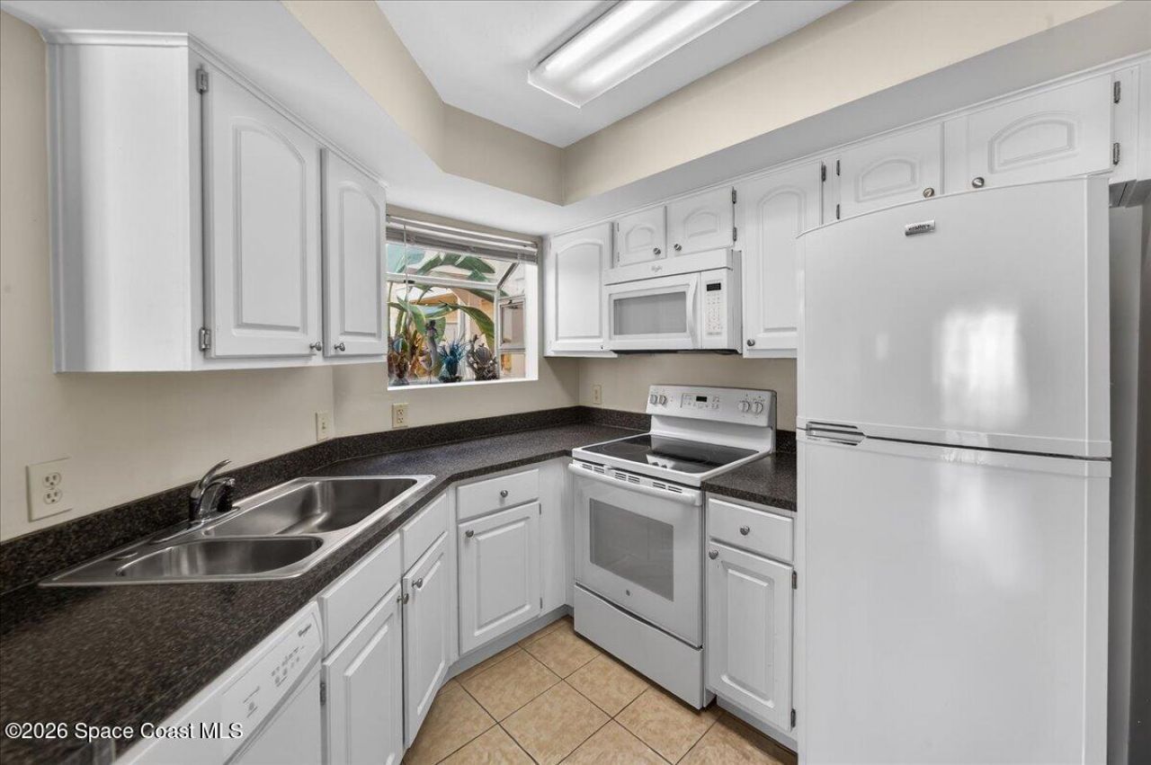 650 Island Club Court, Unit 142, Indialantic, FL 32903 Photo