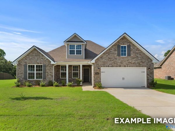 819 Ronnie Drive SE, Hartselle, AL 35640