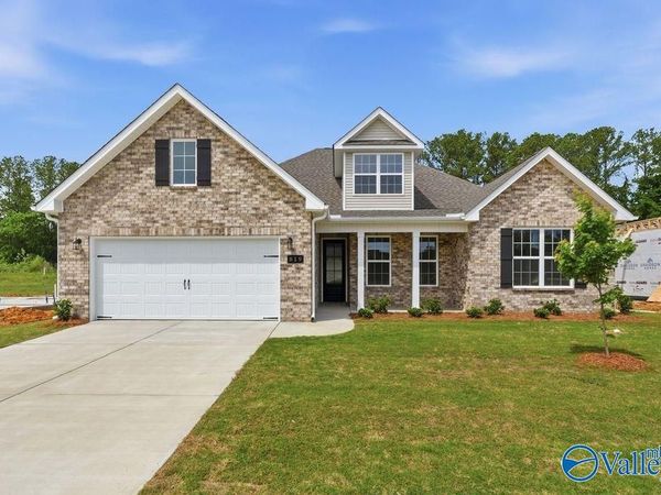 819 Ronnie Drive SE, Hartselle, AL 35640