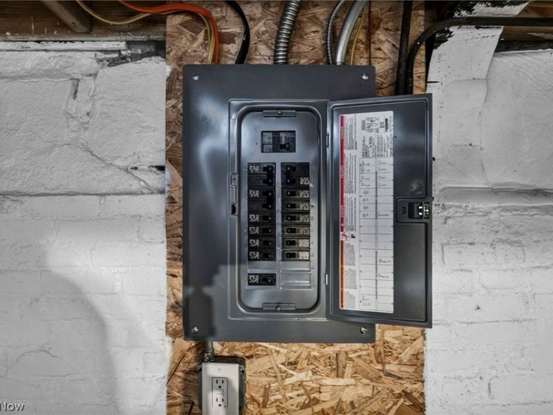 3623 Siam Avenue, Cleveland, OH 44113 Photo 39