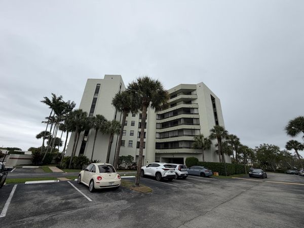 6463 La Costa Drive, Unit 203, Boca Raton, FL 33433