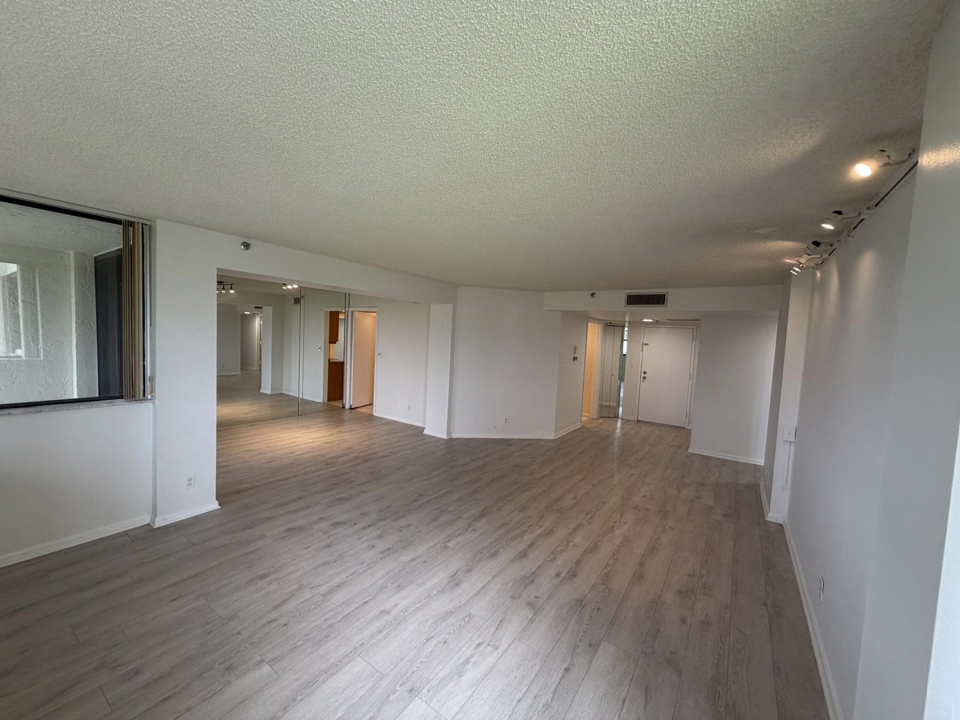 6463 La Costa Drive, Unit 203, Boca Raton, FL 33433 Photo