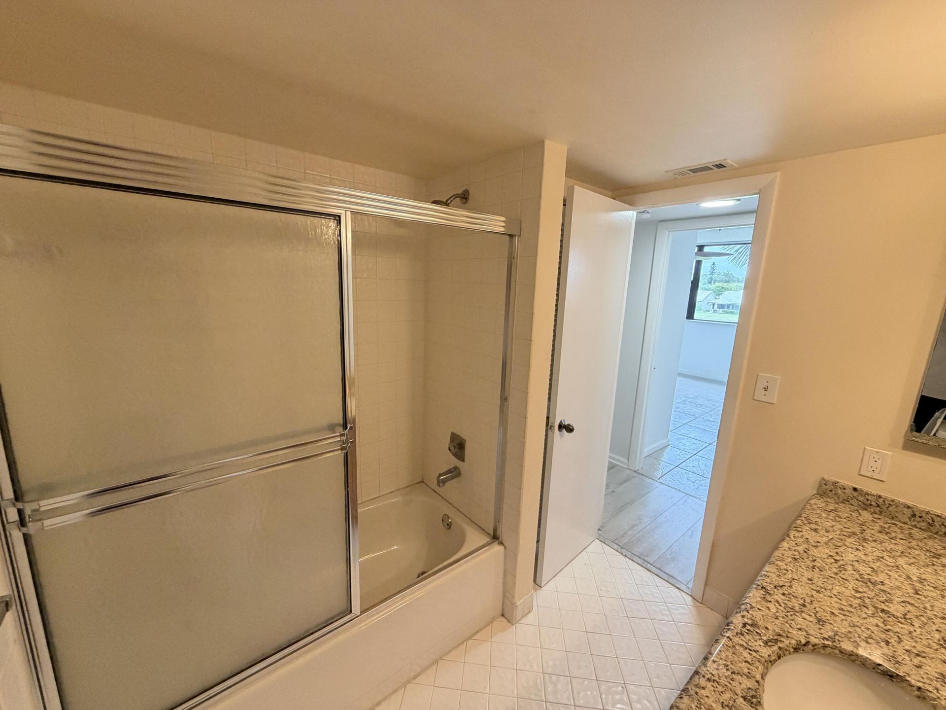 6463 La Costa Drive, Unit 203, Boca Raton, FL 33433 Photo