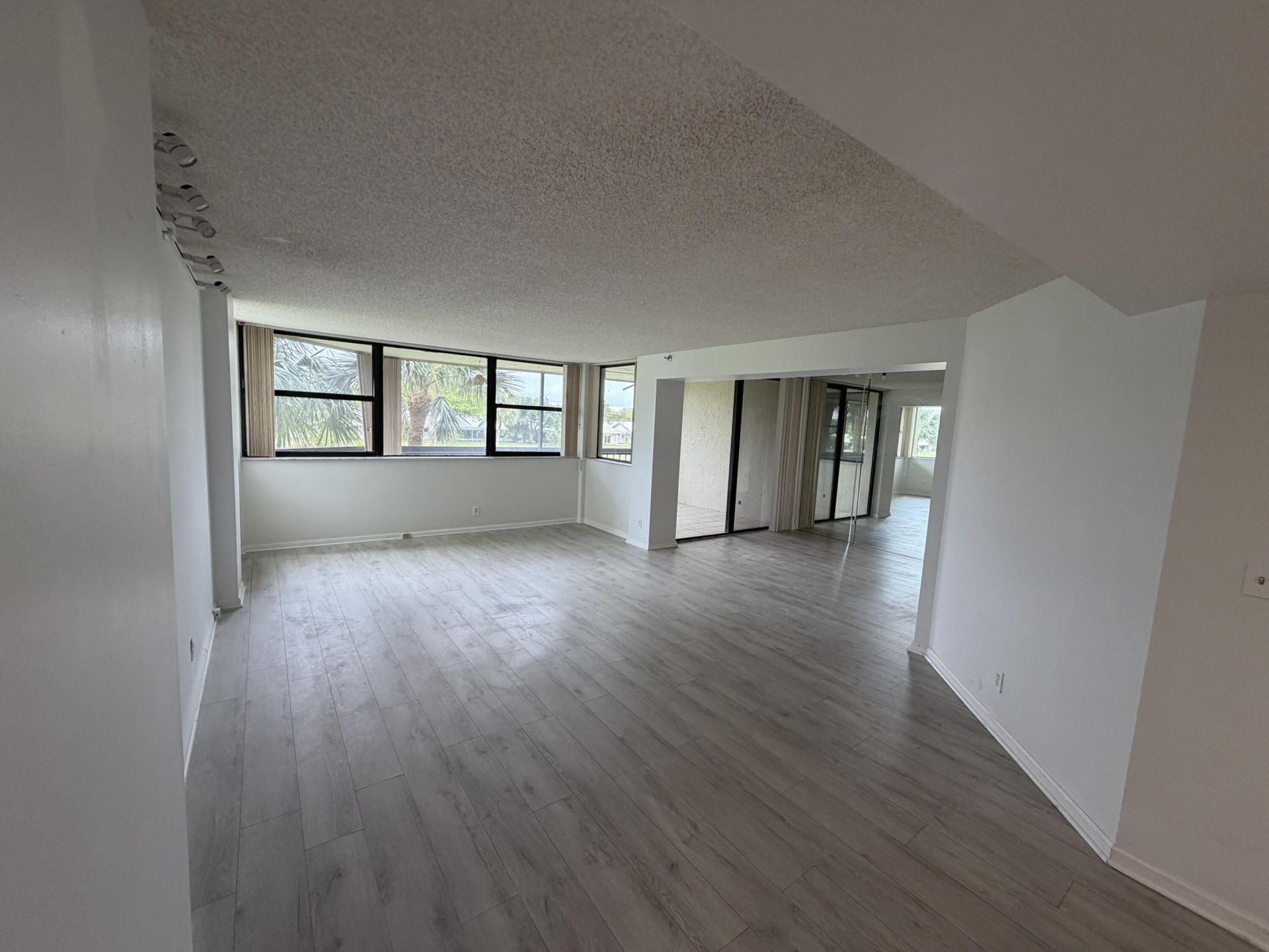 6463 La Costa Drive, Unit 203, Boca Raton, FL 33433 Photo